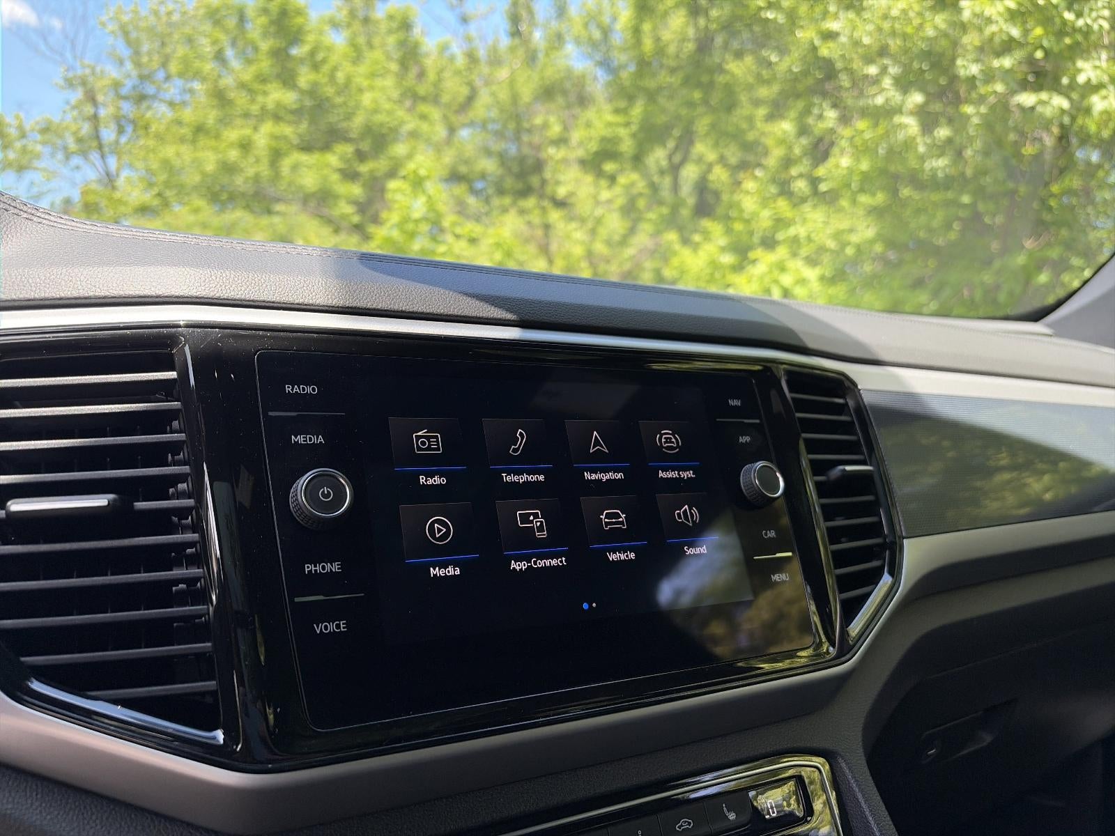 2023 Volkswagen Atlas Cross Sport 3.6L V6 SEL R-Line Black 4MOTION