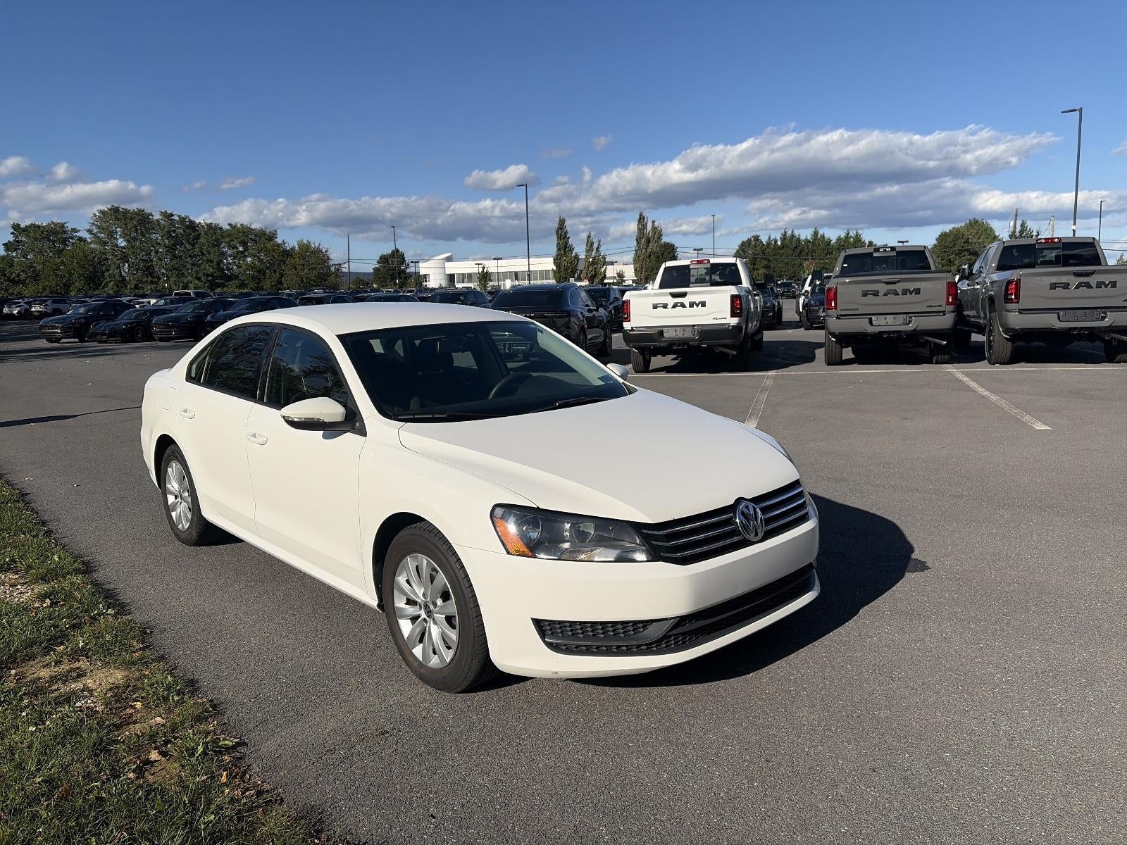 2012 Volkswagen Passat 4dr Sdn 2.5L Auto S PZEV