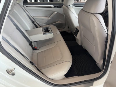 2018 Volkswagen Passat 2.0T SE w/Technology Auto