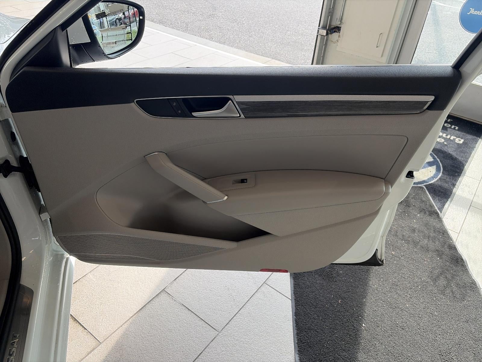 2018 Volkswagen Passat 2.0T SE w/Technology Auto