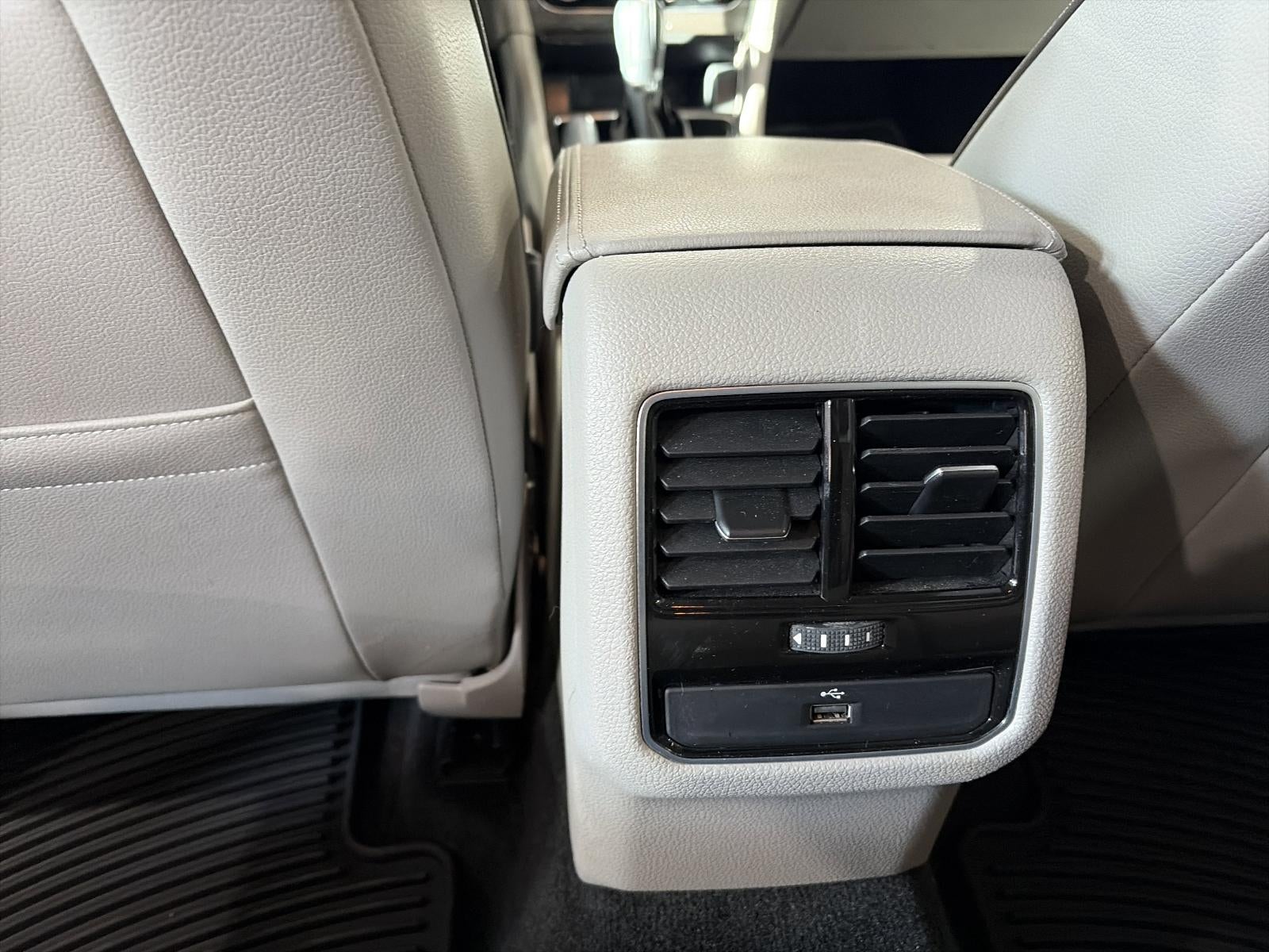 2016 Volkswagen Passat 4dr Sdn 1.8T Auto SE PZEV