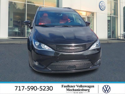 2020 Chrysler Pacifica Hybrid Red S FWD