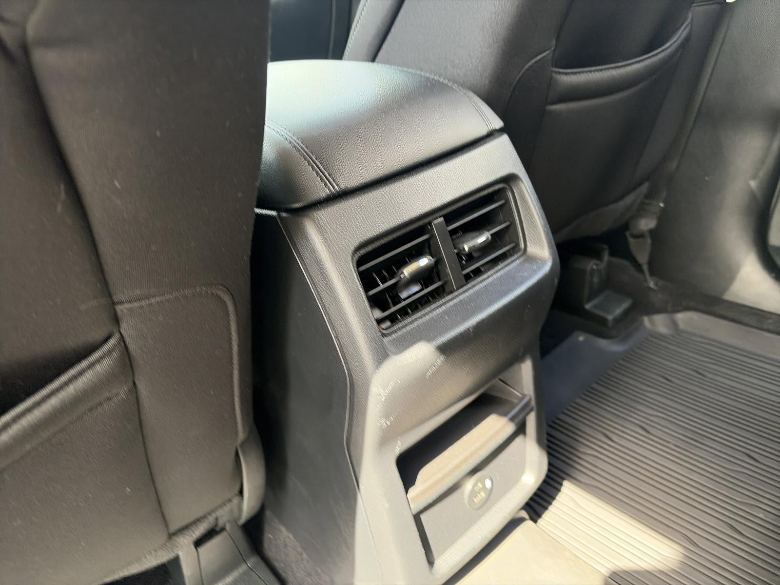 2022 Ford Edge SE AWD