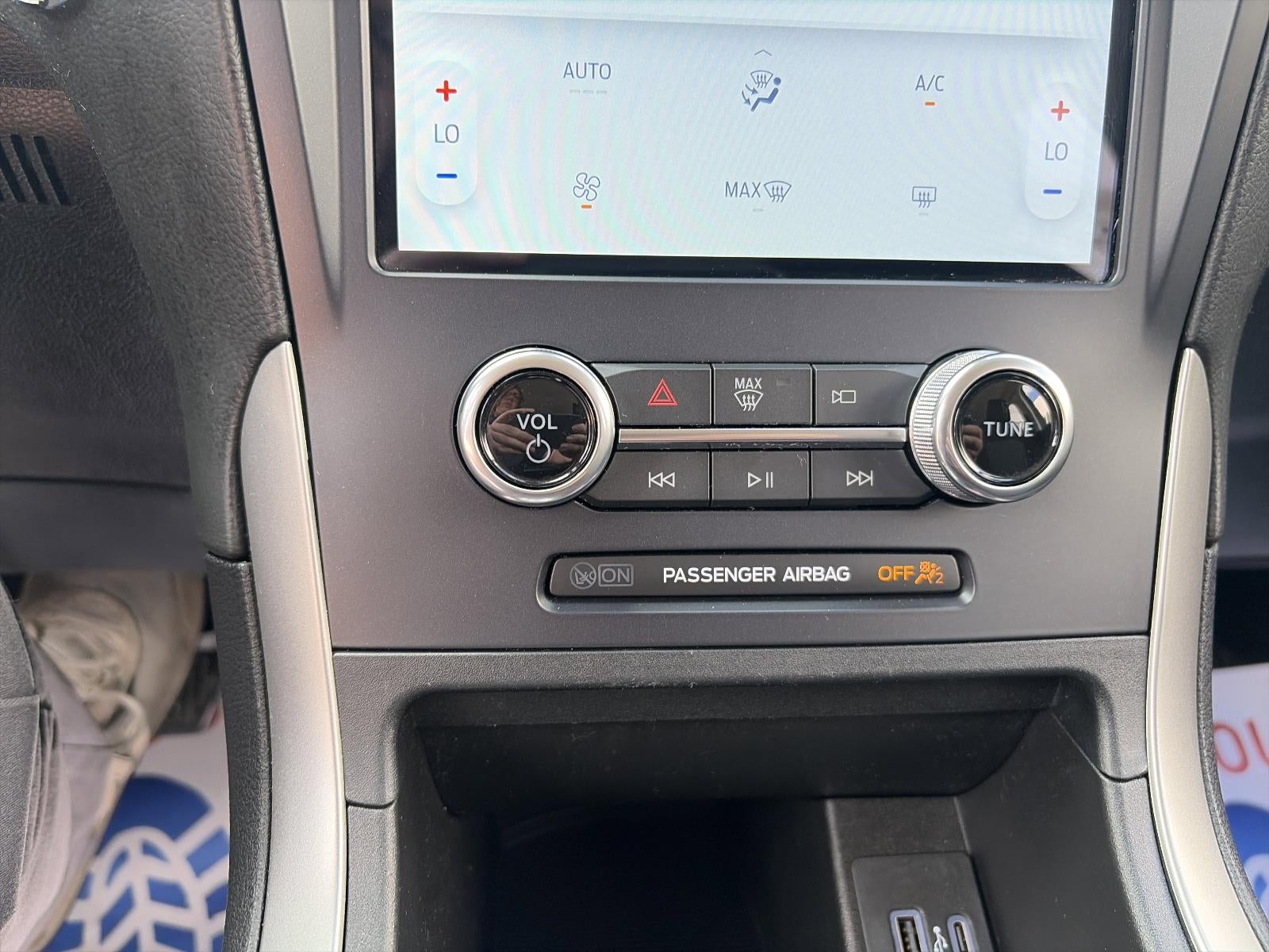 2022 Ford Edge SE AWD