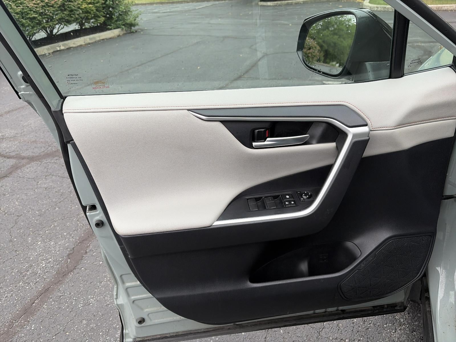 2019 Toyota RAV4 Adventure AWD (Natl)