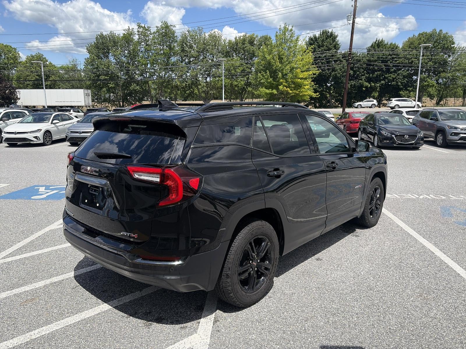 2023 GMC Terrain AWD 4dr AT4