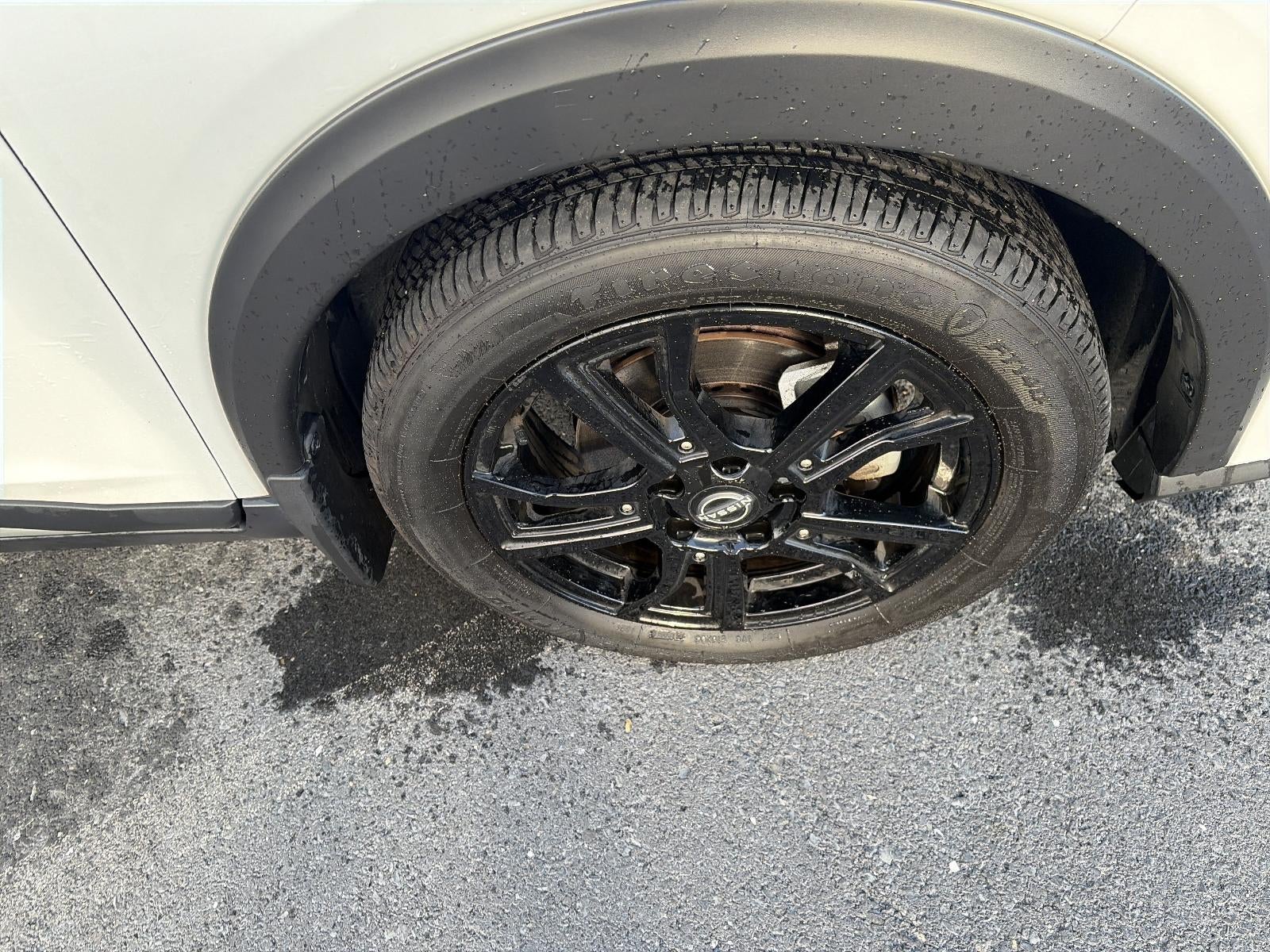 2023 Nissan Kicks SR FWD