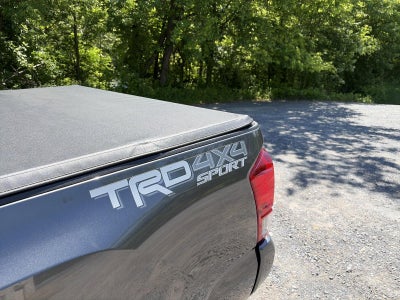 2017 Toyota Tacoma TRD Sport Double Cab 5' Bed V6 4x4 AT (Natl)