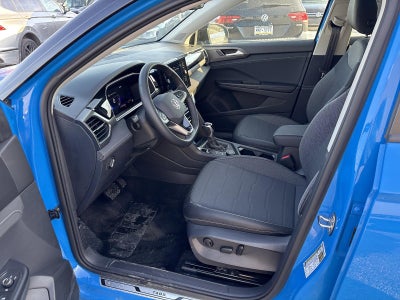 2025 Volkswagen Taos SE Black 4MOTION