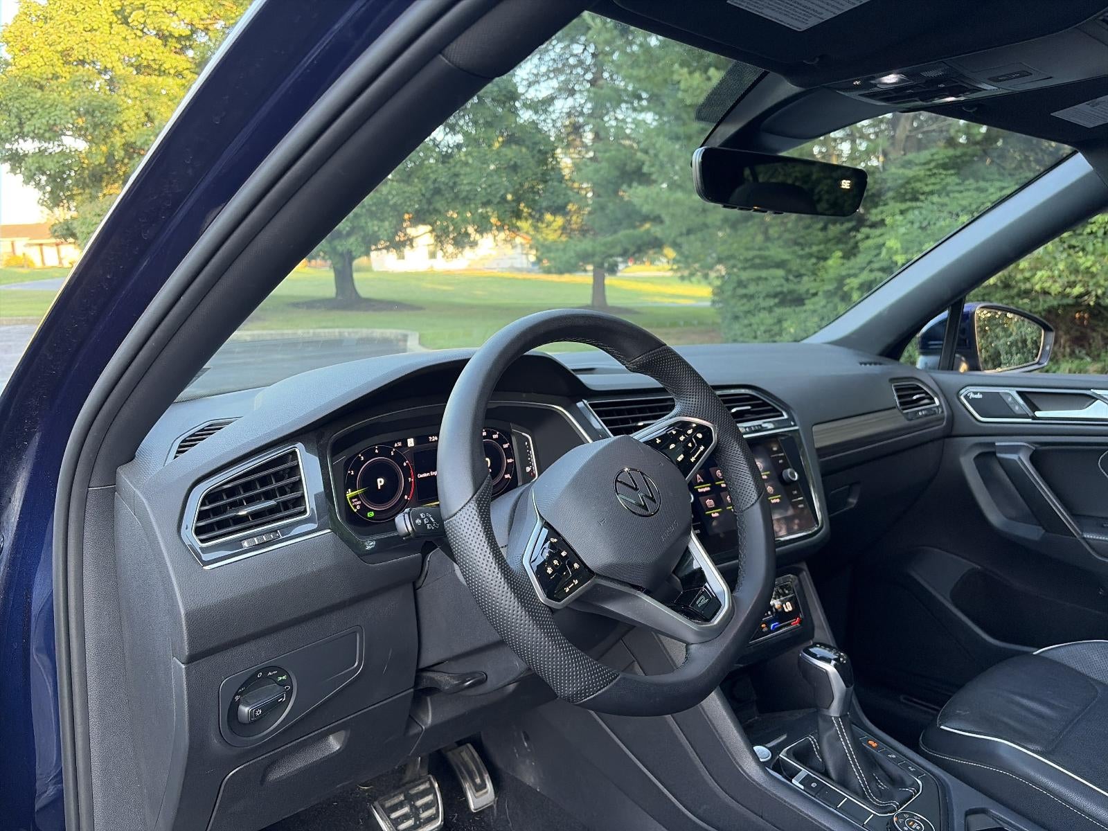 2022 Volkswagen Tiguan 2.0T SEL R-Line 4MOTION