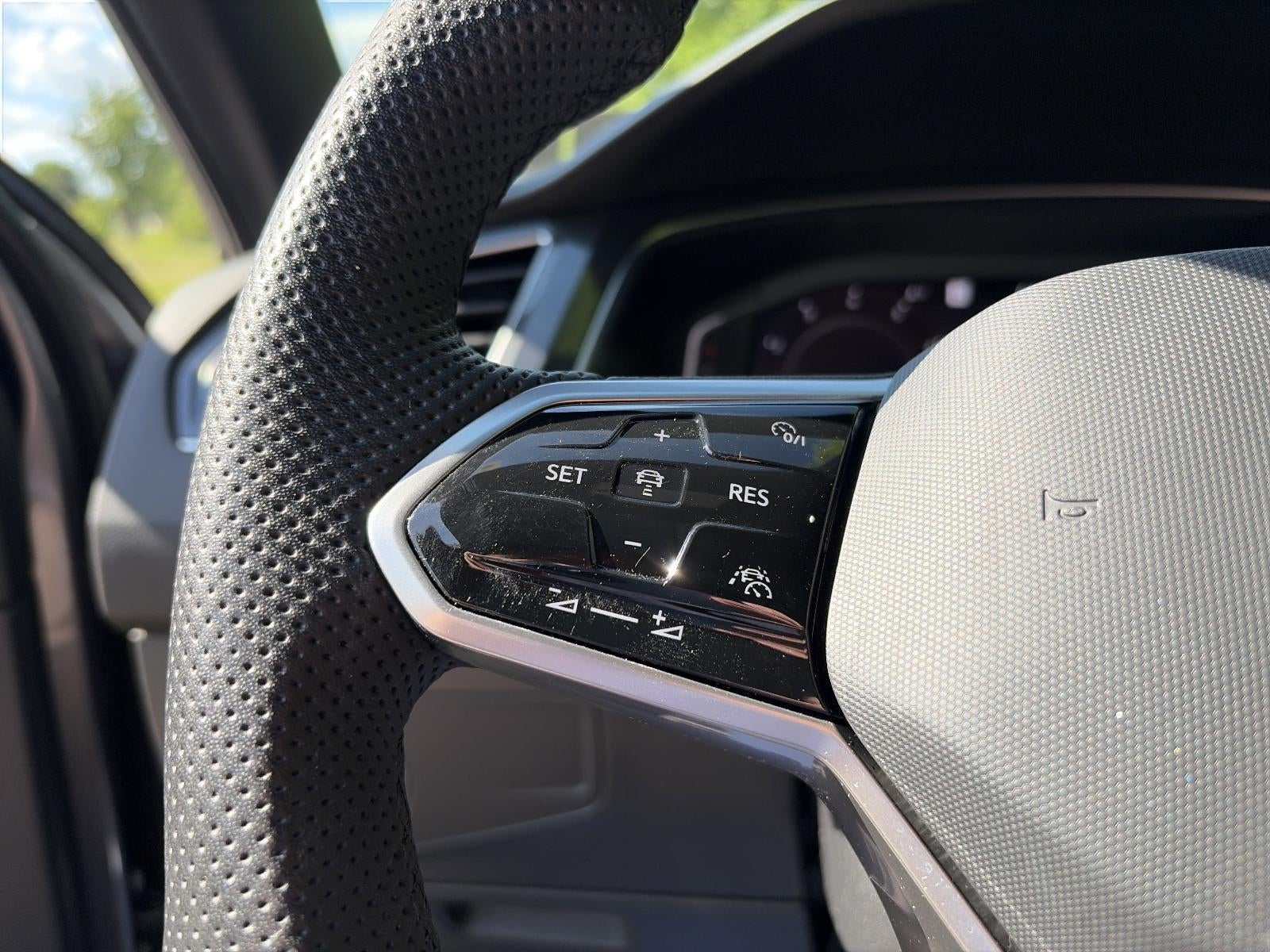 2022 Volkswagen Tiguan 2.0T SEL R-Line 4MOTION