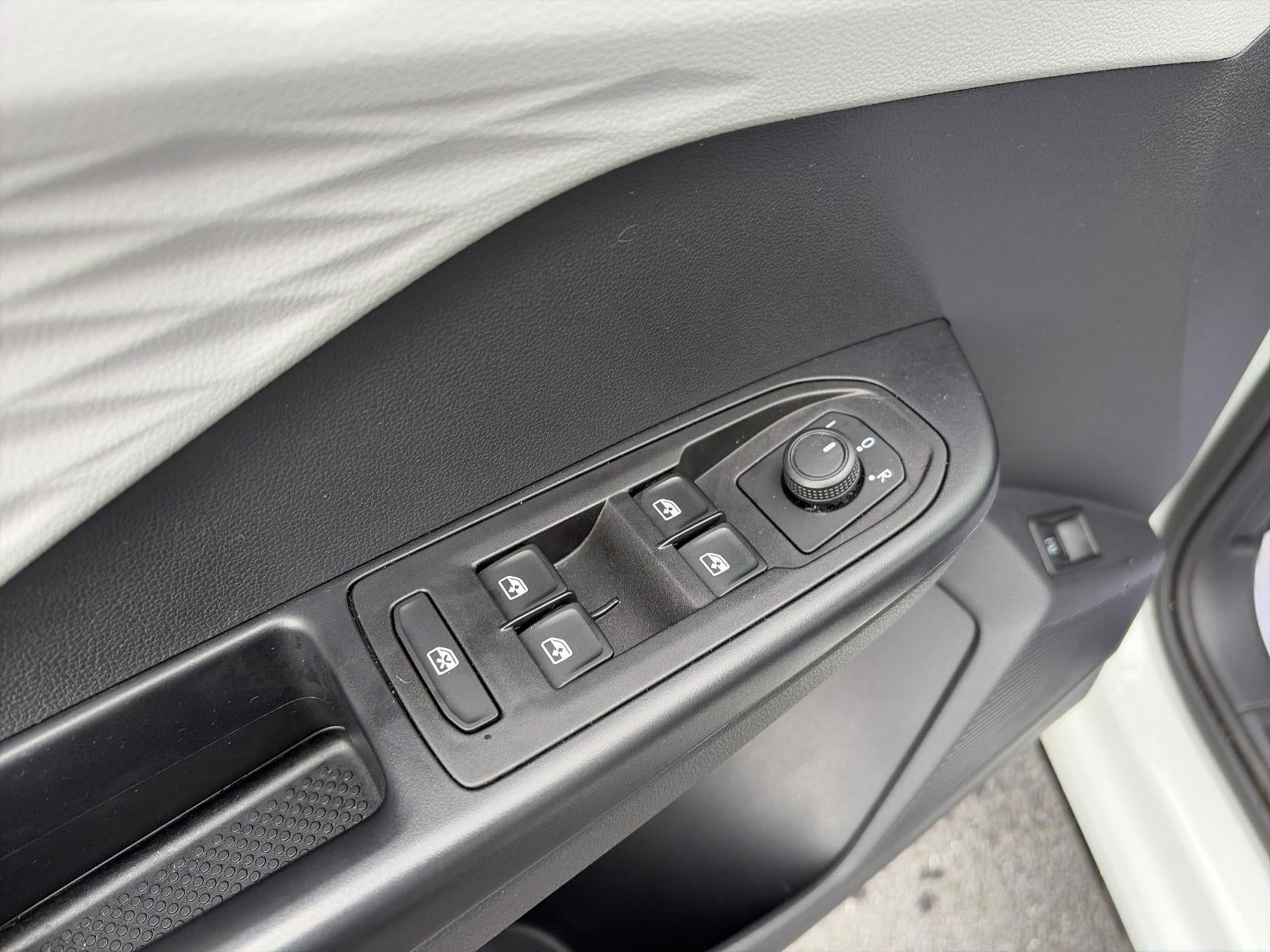 2024 Volkswagen Taos S FWD