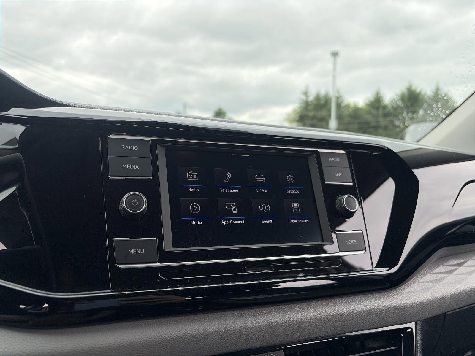 2024 Volkswagen Taos S FWD