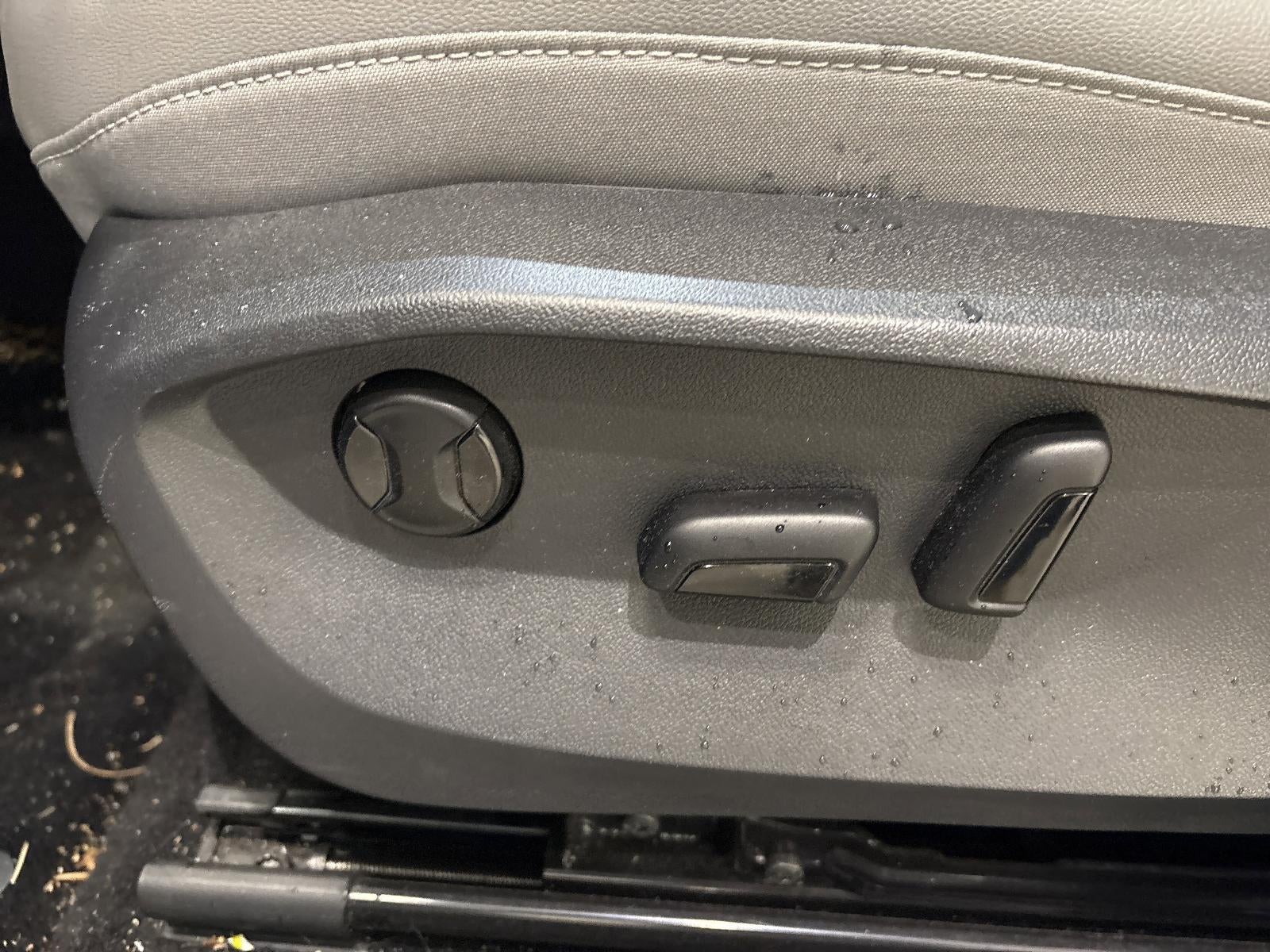 2023 Volkswagen Taos SE 4MOTION *Ltd Avail*