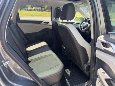 2025 Volkswagen Taos SE 4MOTION