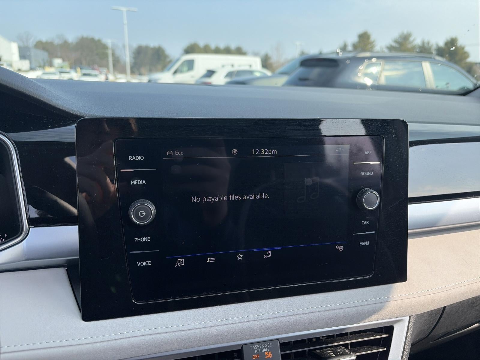 2025 Volkswagen Taos SE 4MOTION