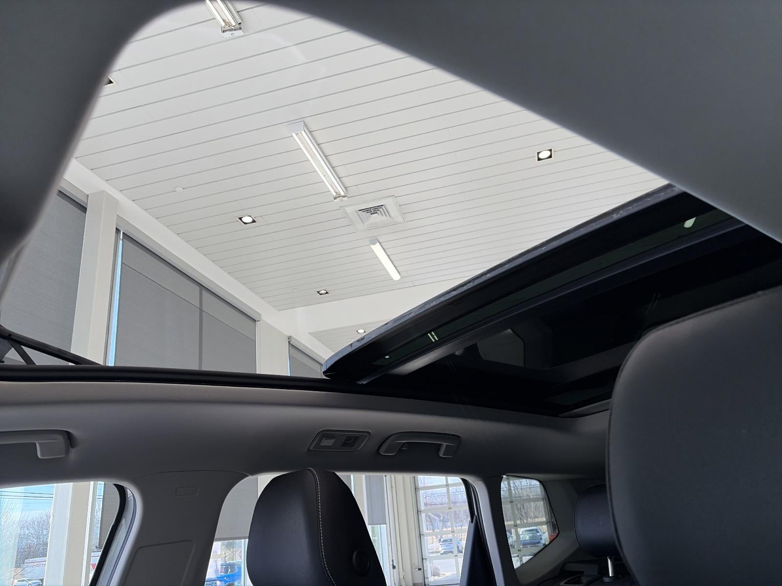 2024 Volkswagen Taos SE 4MOTION