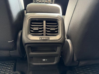 2024 Volkswagen Taos SE 4MOTION