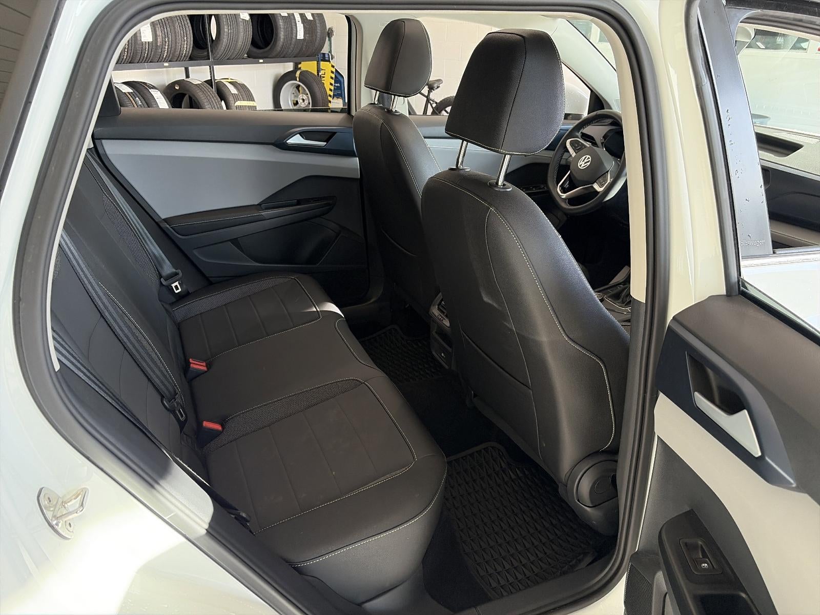 2024 Volkswagen Taos SE 4MOTION