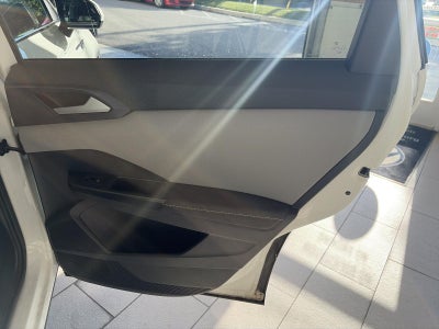 2024 Volkswagen Taos SE 4MOTION