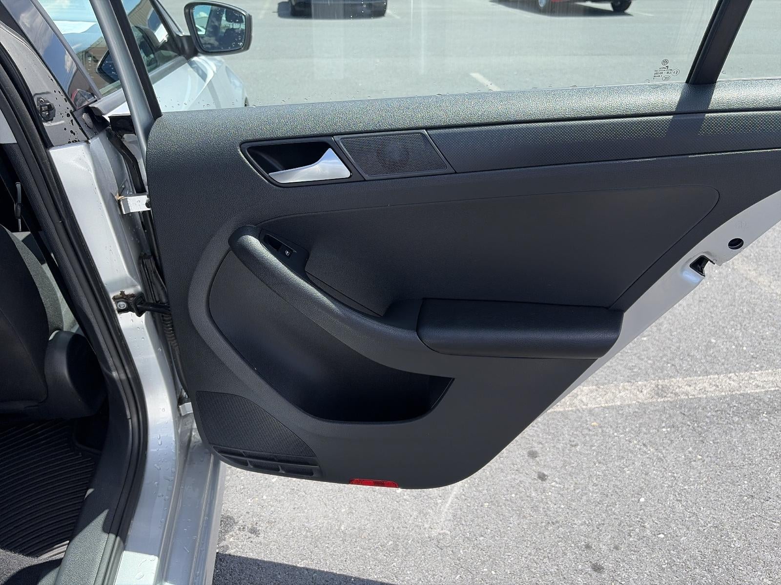 2016 Volkswagen Jetta 4dr Auto 1.4T S Sedan