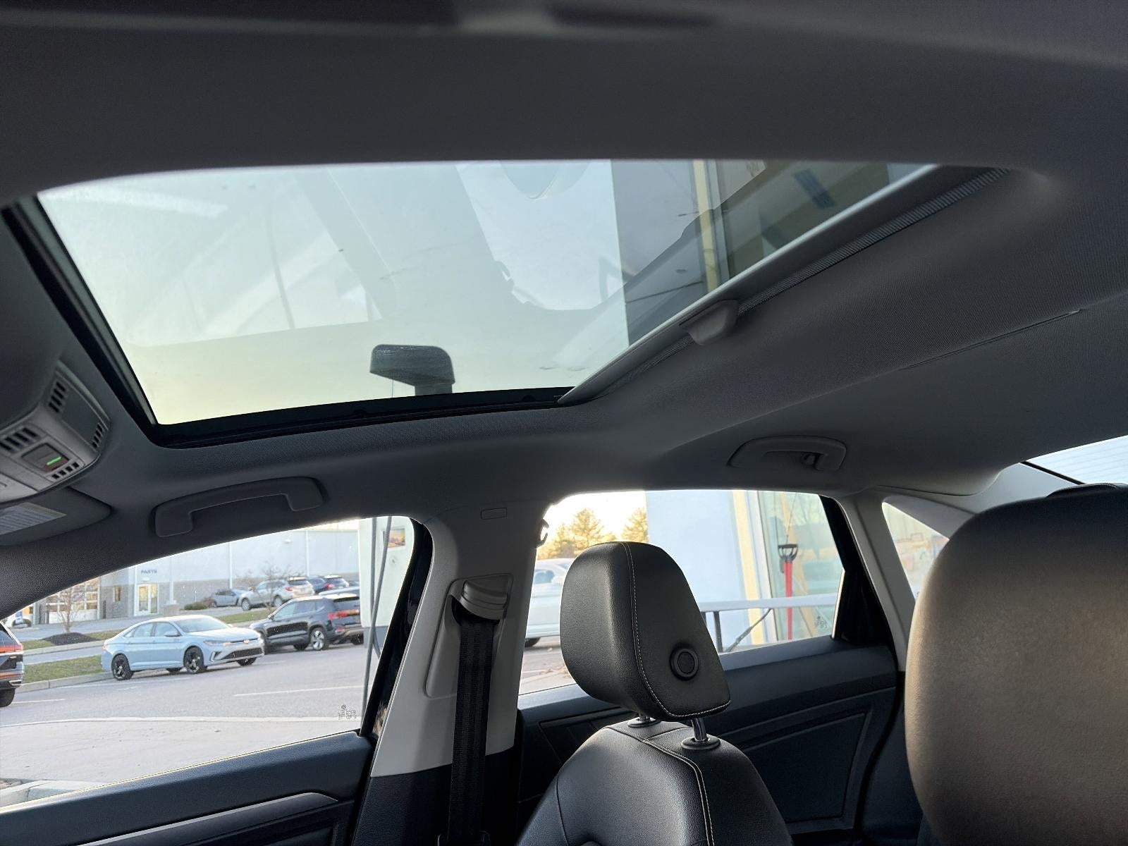 2022 Volkswagen Jetta SE Auto