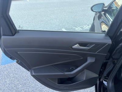 2022 Volkswagen Jetta SE Auto