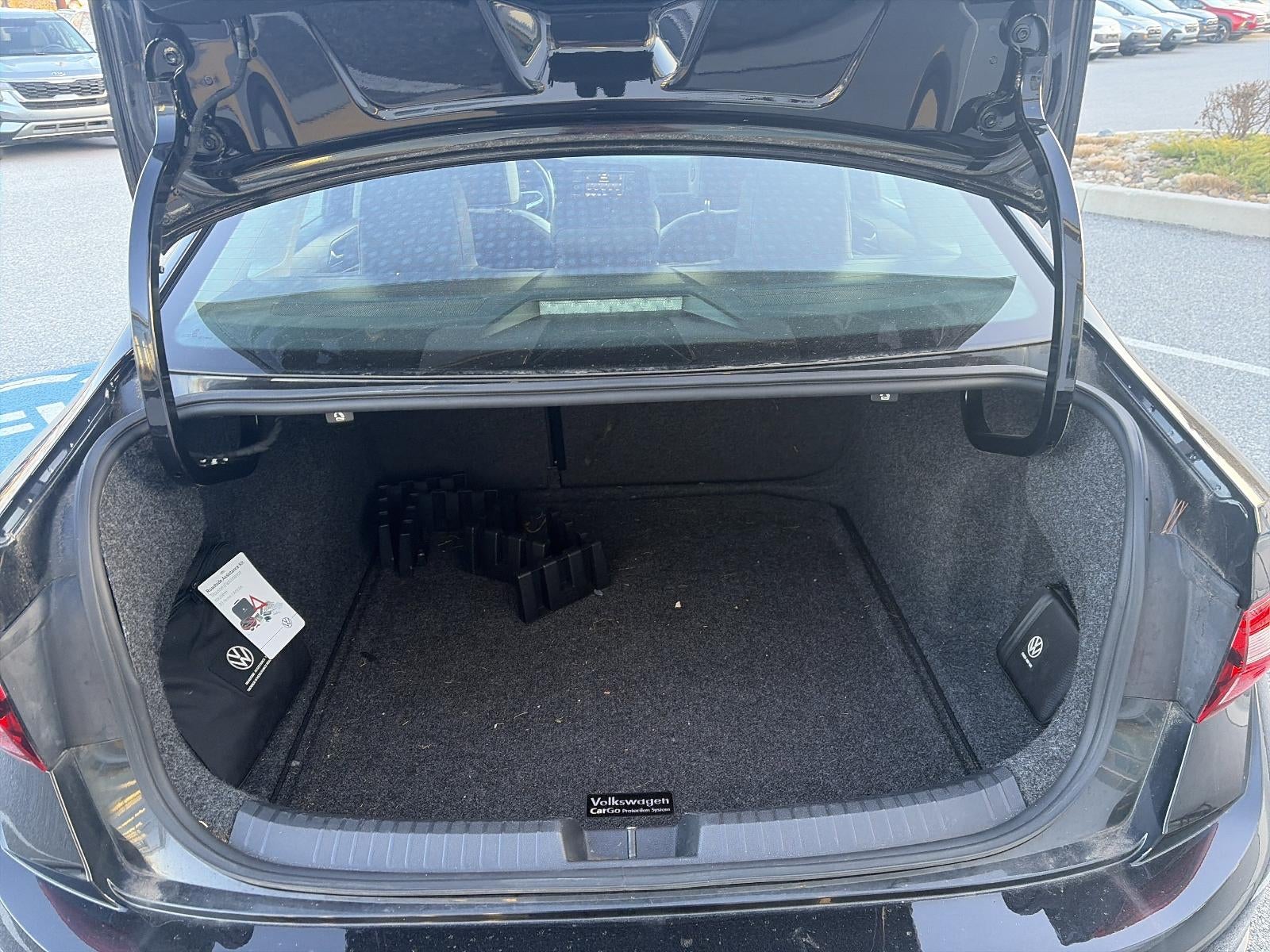 2022 Volkswagen Jetta SE Auto