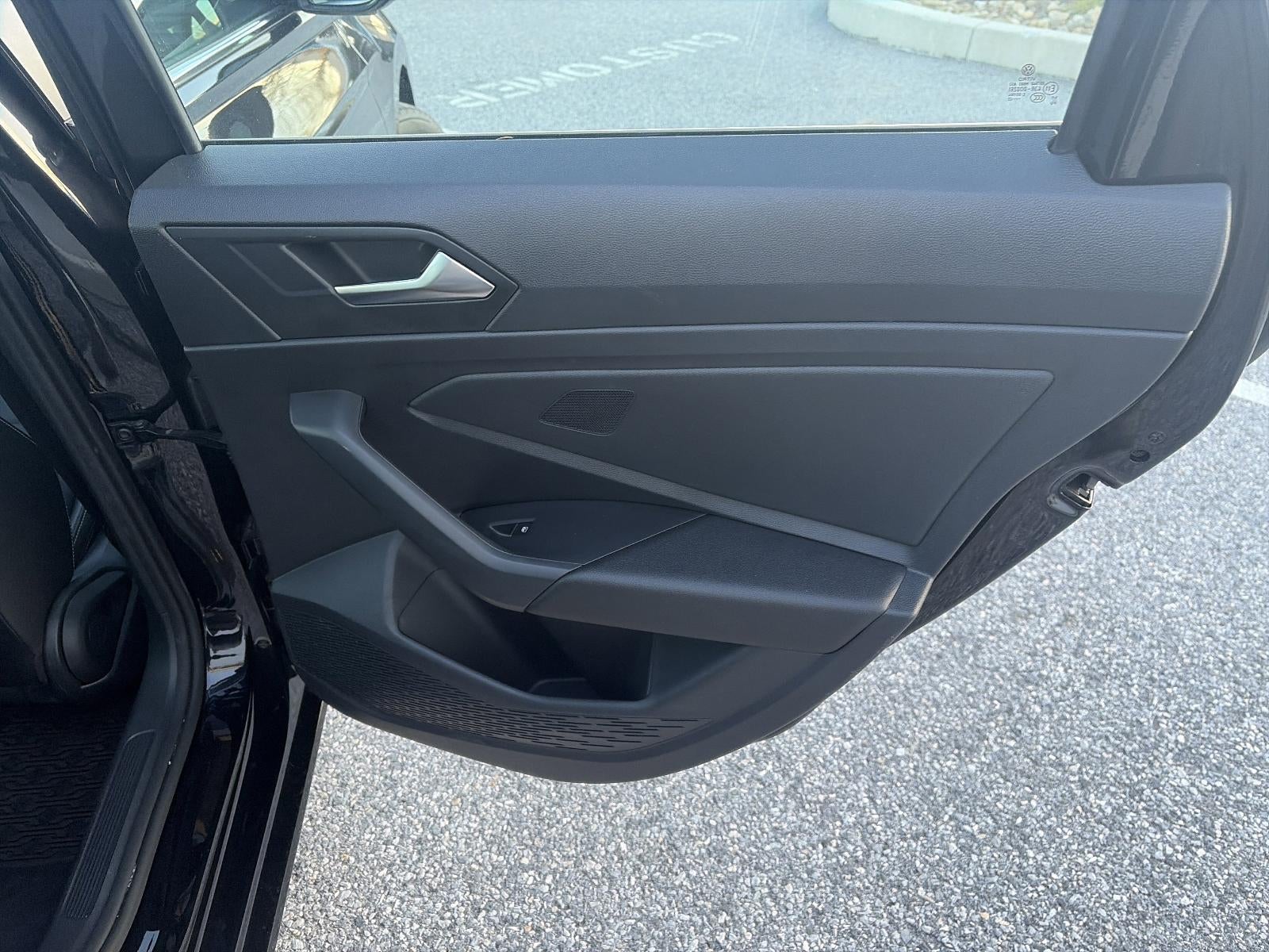 2022 Volkswagen Jetta SE Auto