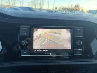 2022 Volkswagen Jetta SE Auto