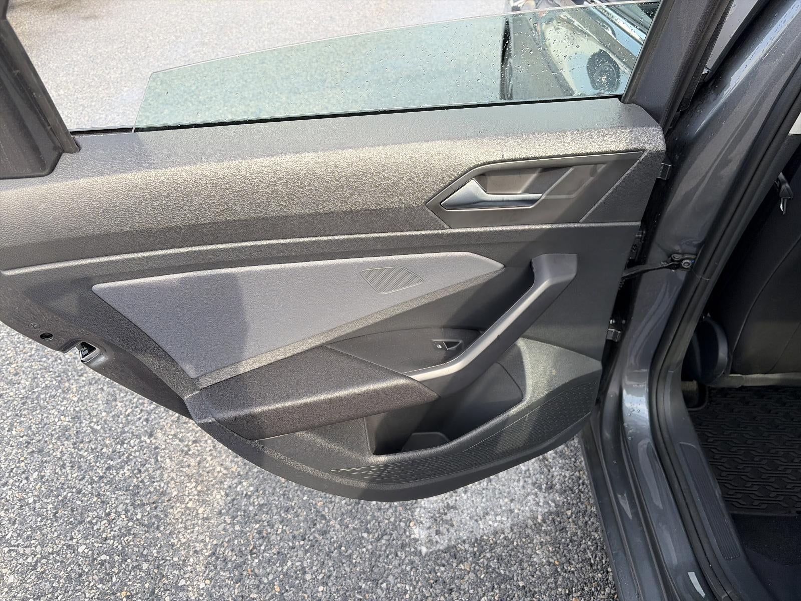 2025 Volkswagen Jetta SE Auto