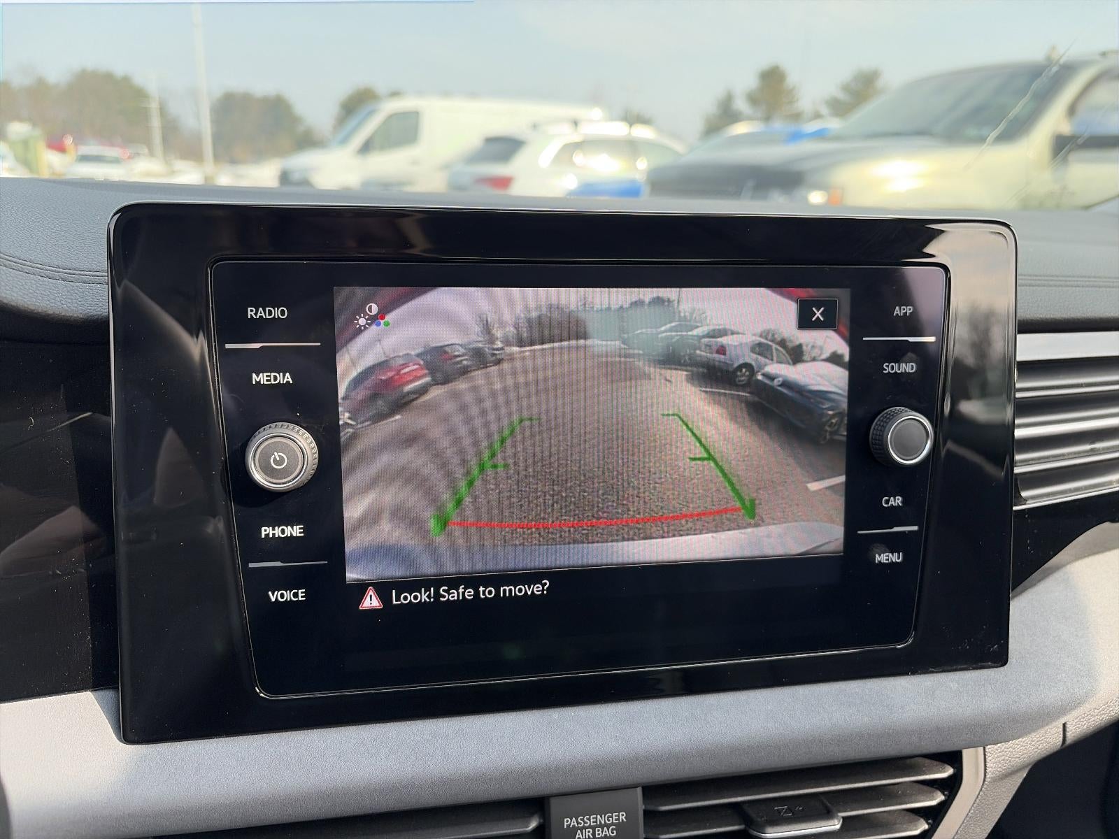 2025 Volkswagen Jetta SE Auto