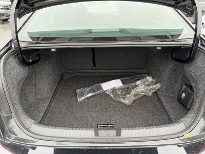 2025 Volkswagen Jetta SE Auto