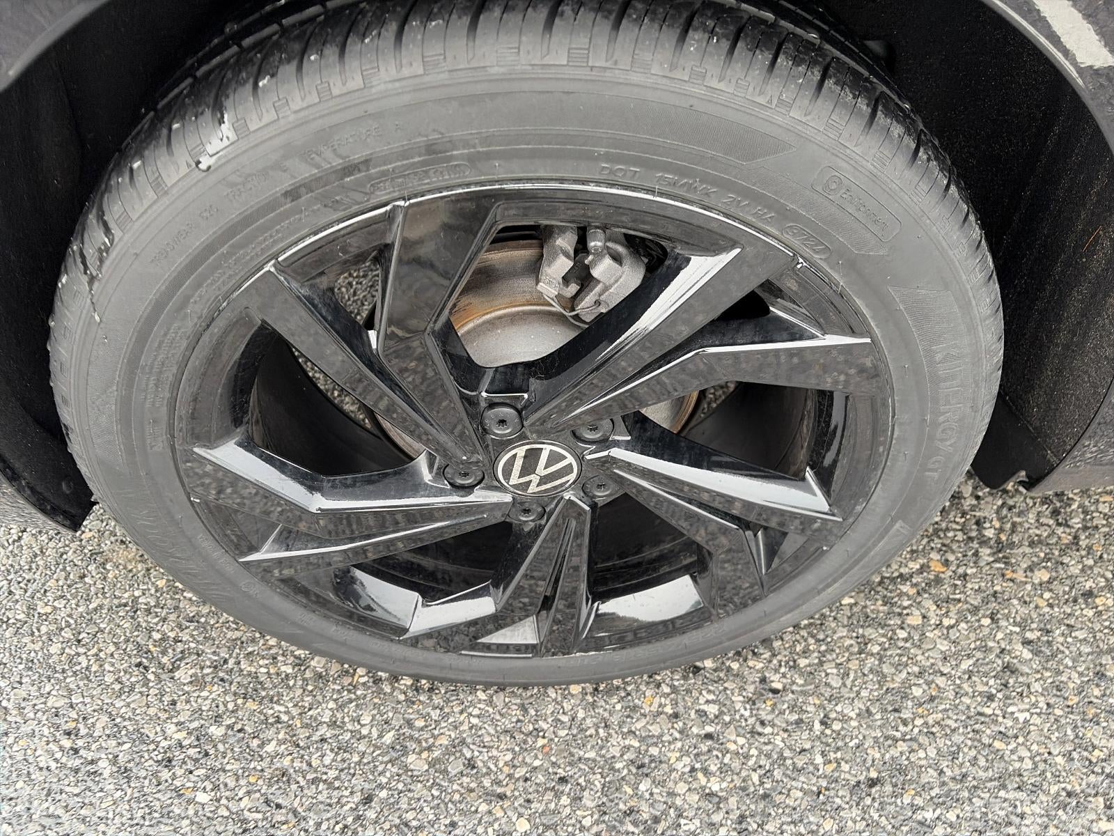 2025 Volkswagen Jetta SE Auto