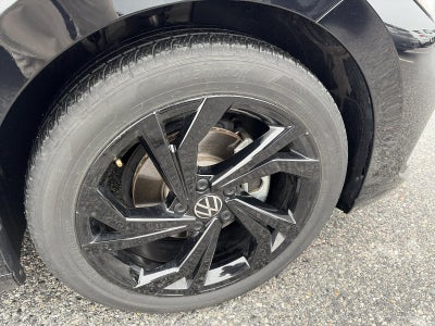 2025 Volkswagen Jetta SE Auto