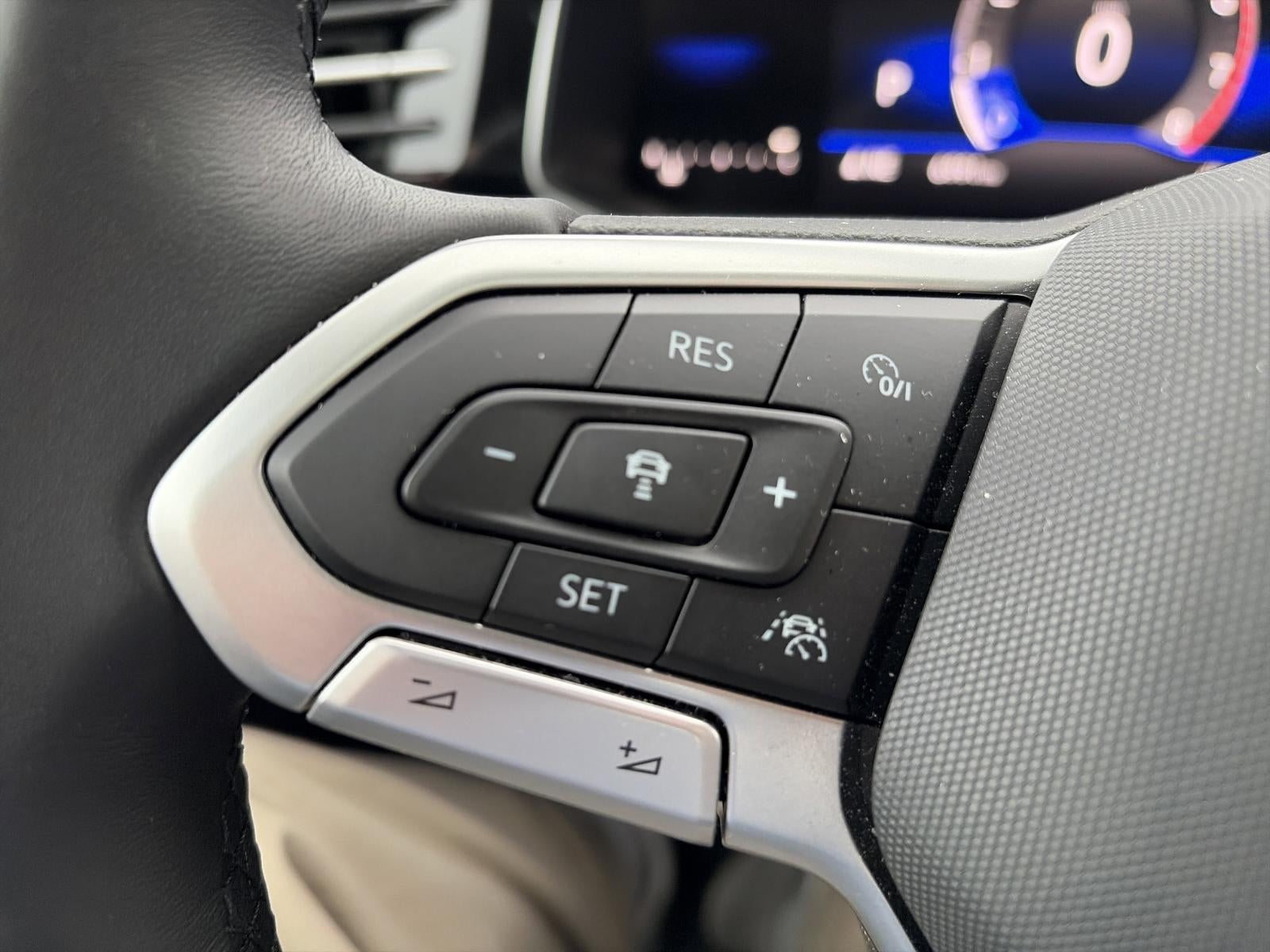 2025 Volkswagen Jetta SE Auto