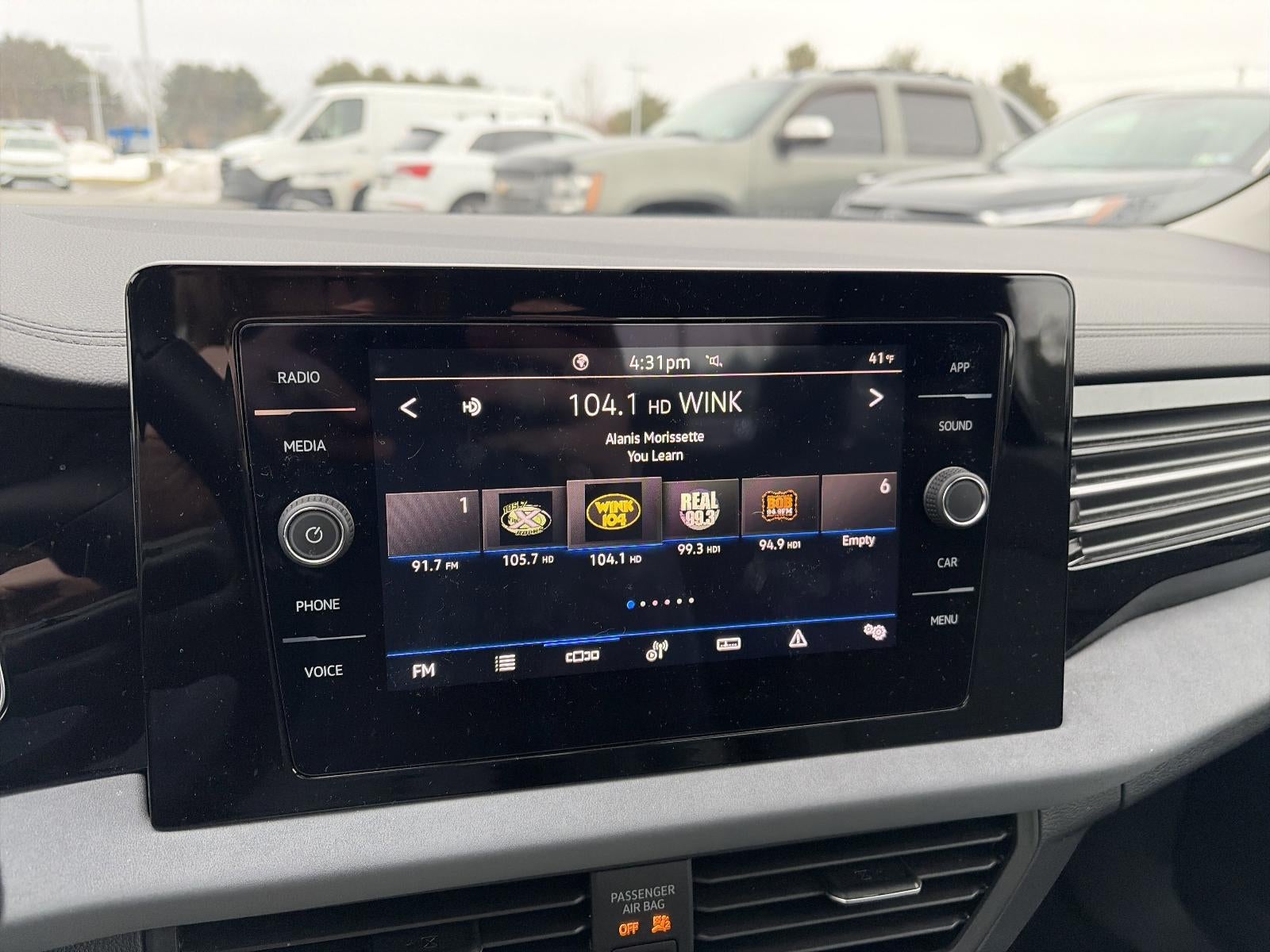 2025 Volkswagen Jetta SE Auto