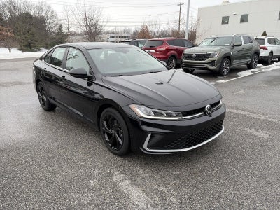 2025 Volkswagen Jetta SE Auto