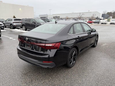 2025 Volkswagen Jetta SE Auto