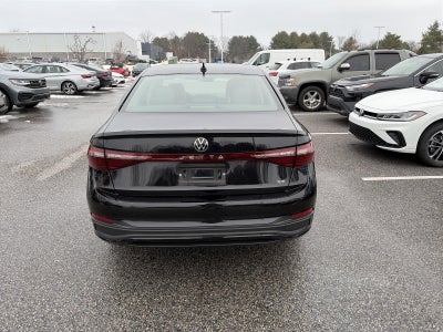 2025 Volkswagen Jetta SE Auto