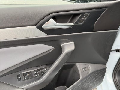 2025 Volkswagen Jetta SE Auto