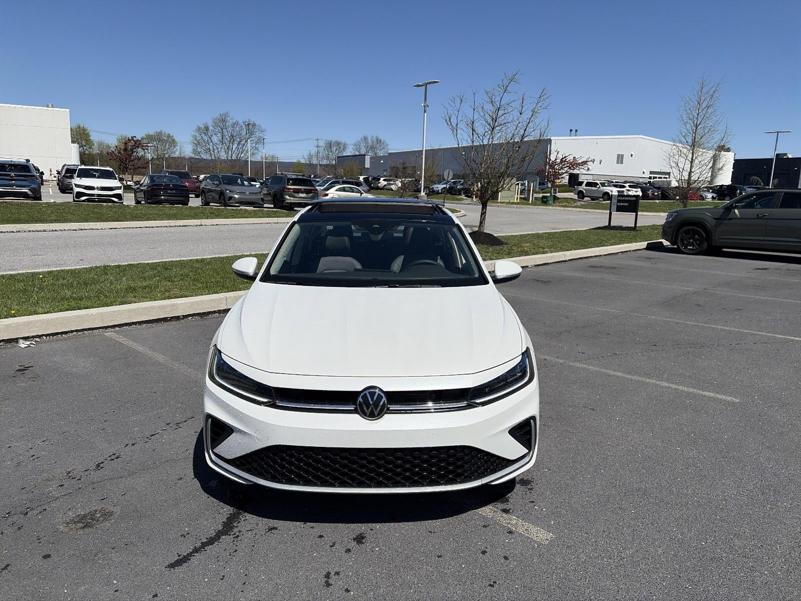 2025 Volkswagen Jetta SEL Auto