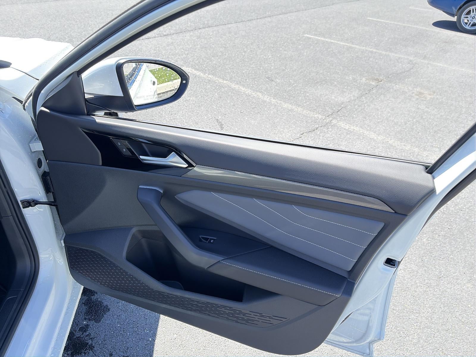 2025 Volkswagen Jetta SEL Auto