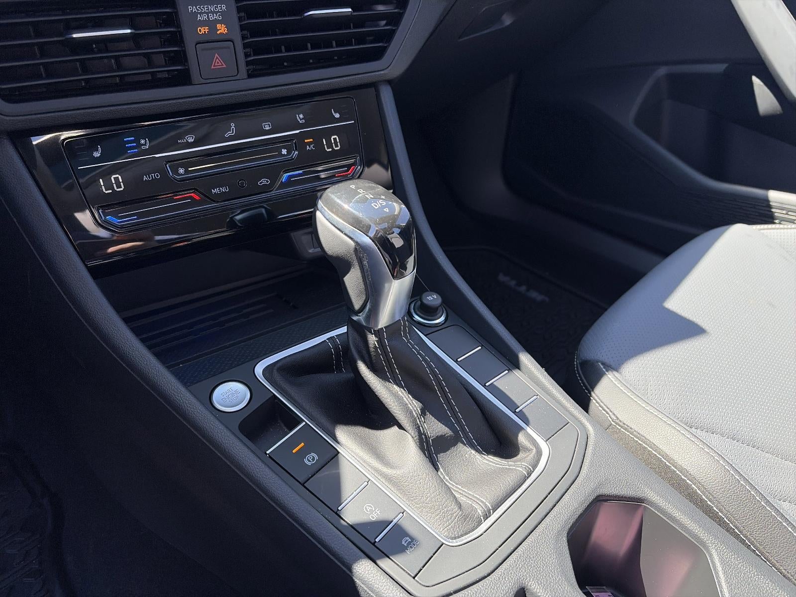 2025 Volkswagen Jetta SEL Auto