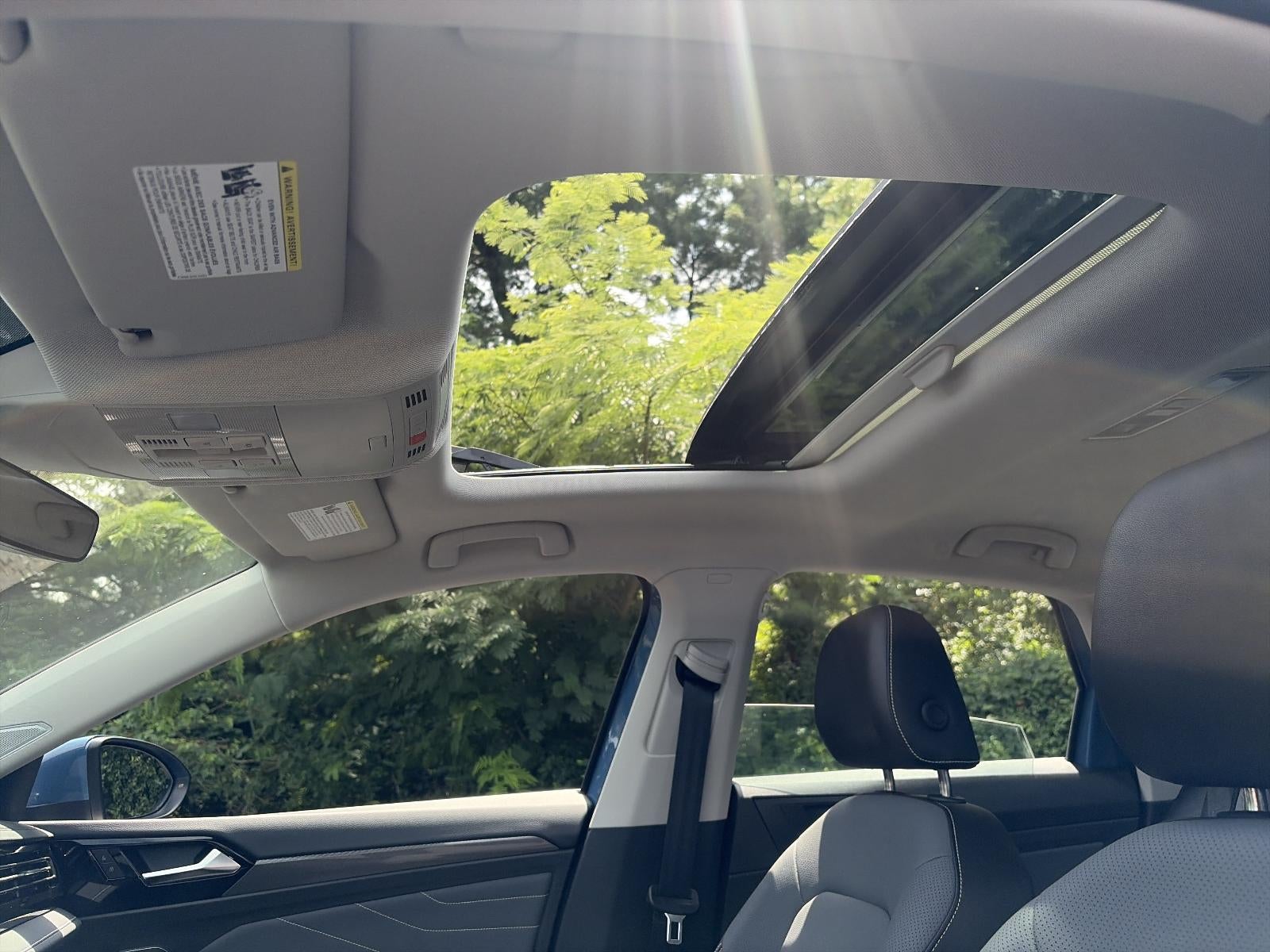 2025 Volkswagen Jetta SEL Auto