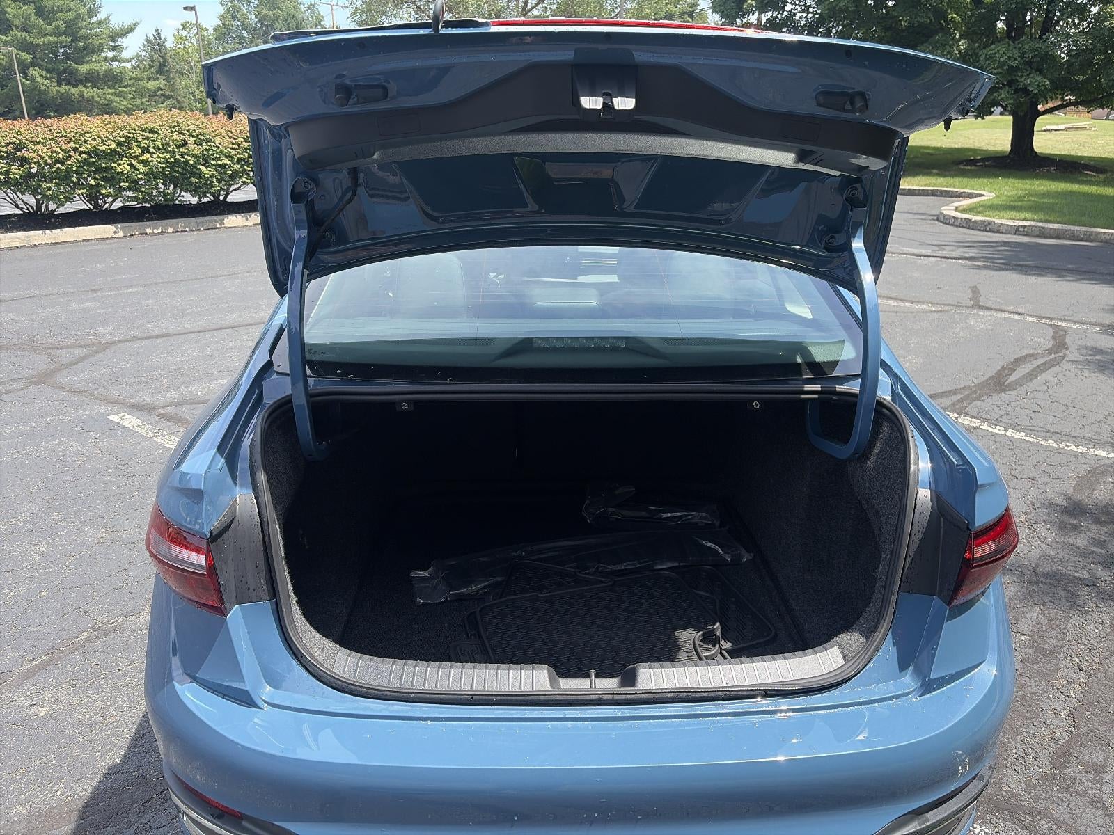 2025 Volkswagen Jetta SEL Auto