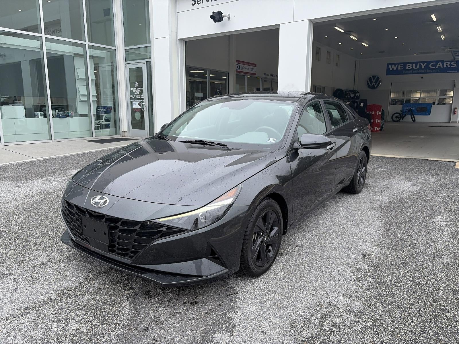 2022 Hyundai ELANTRA SEL IVT