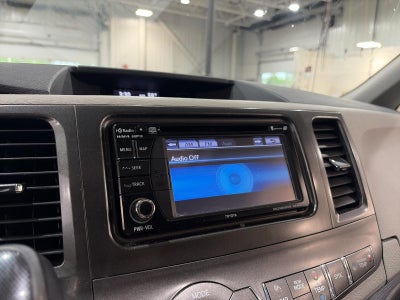 2013 Toyota Sienna 5dr 8-Pass Van V6 SE FWD (Natl)