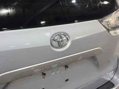 2013 Toyota Sienna 5dr 8-Pass Van V6 SE FWD (Natl)