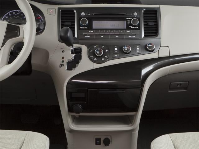 2013 Toyota Sienna 5dr 8-Pass Van V6 SE FWD (Natl)